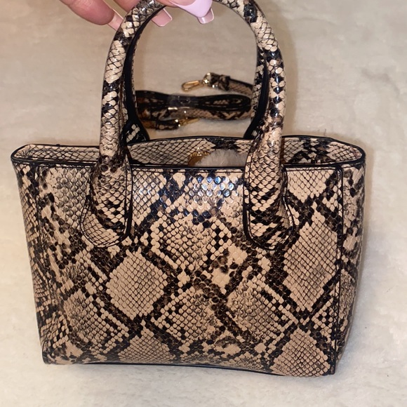 Mini bag from A new day worn a few times very clean - Picture 2 of 6